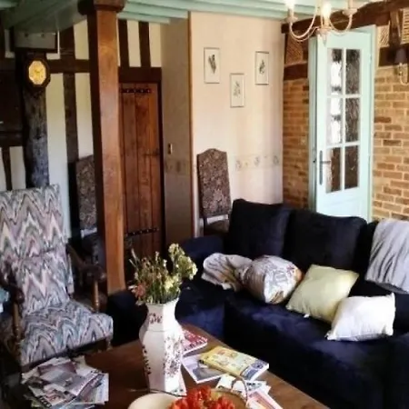House 1 Vakantiehuis Villeneuve-en-Perseigne